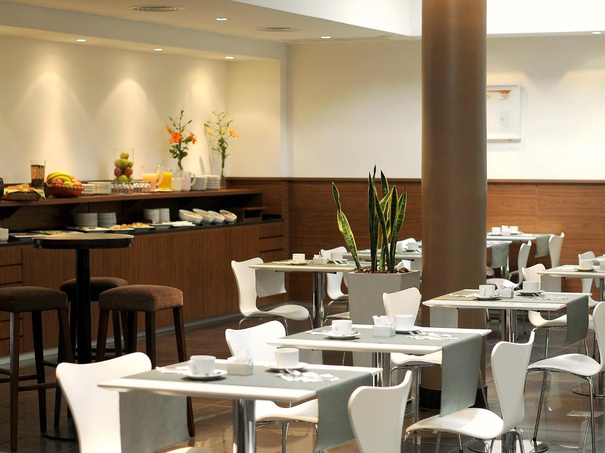 Hotel Dazzler By Wyndham Buenos Aires Maipu Extérieur photo