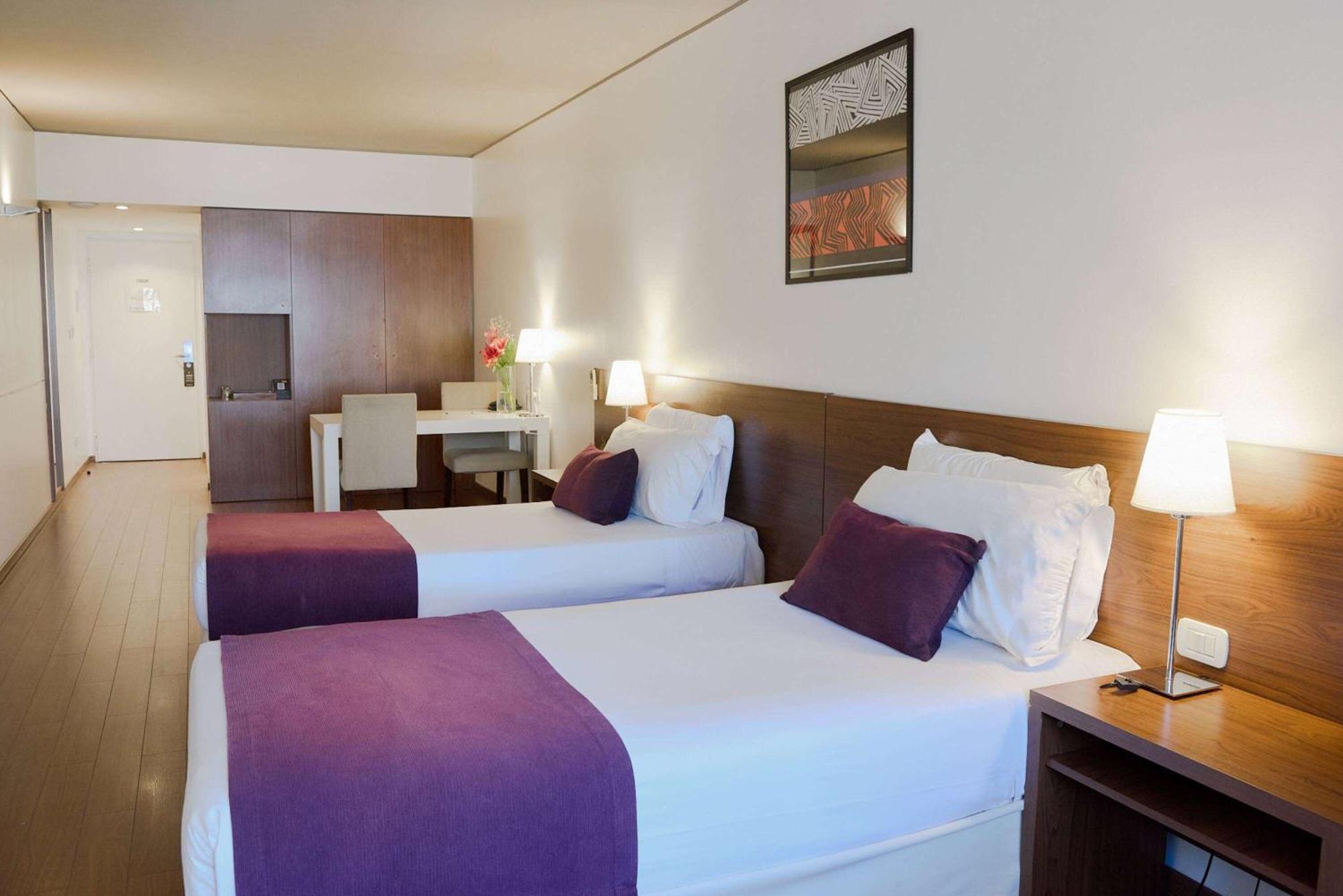Hotel Dazzler By Wyndham Buenos Aires Maipu Extérieur photo