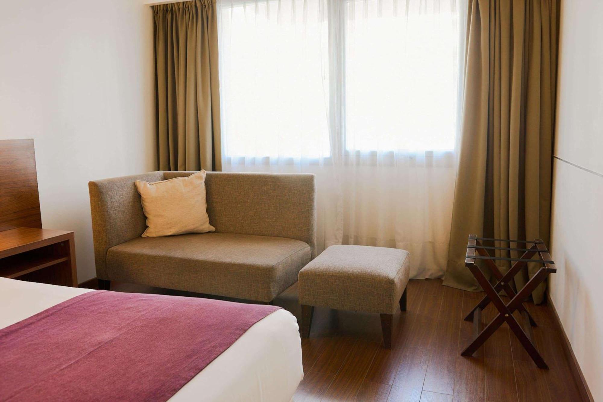 Hotel Dazzler By Wyndham Buenos Aires Maipu Extérieur photo