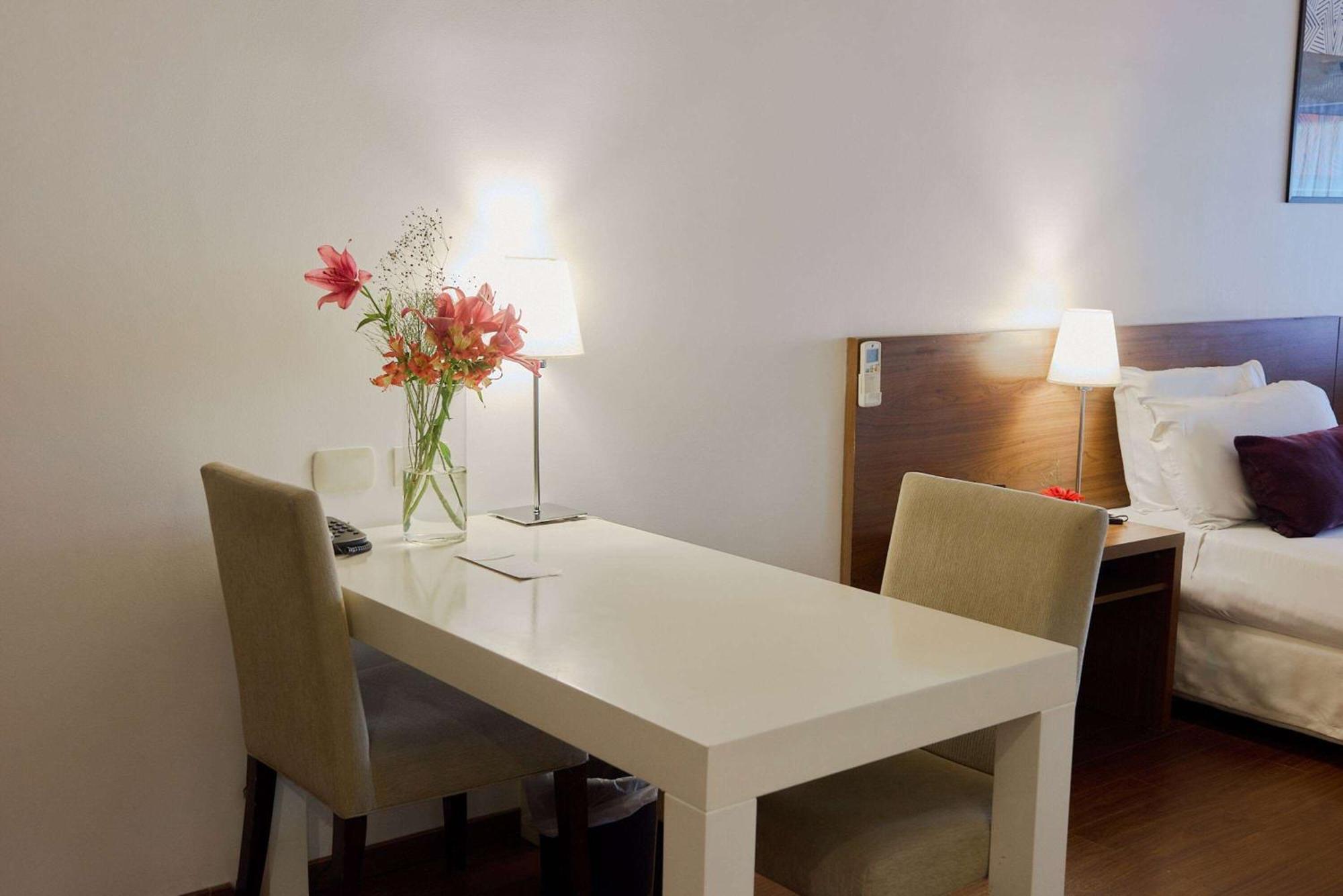 Hotel Dazzler By Wyndham Buenos Aires Maipu Extérieur photo