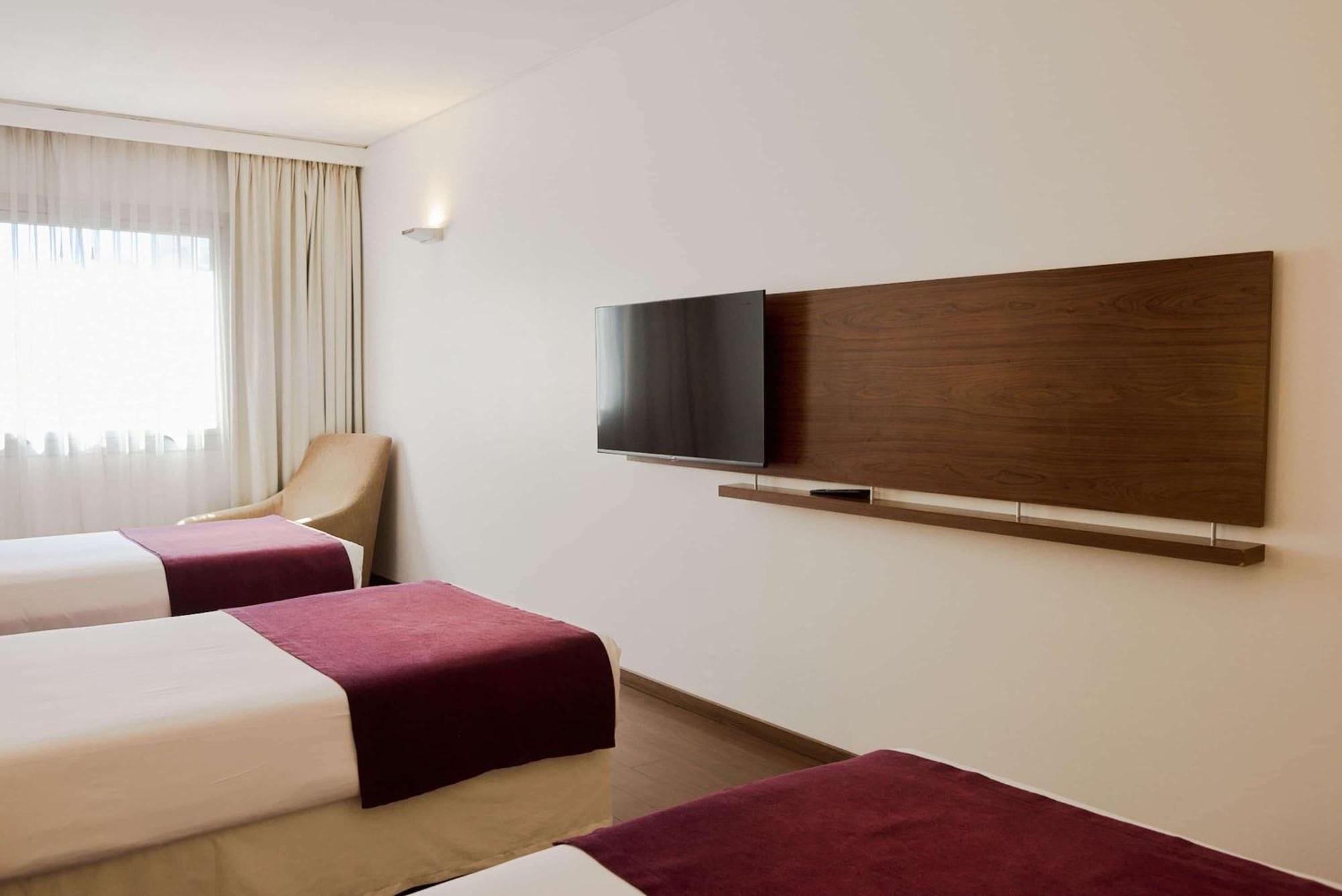 Hotel Dazzler By Wyndham Buenos Aires Maipu Extérieur photo